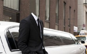  Шаблон мужской - Возле лимузина в костюме 