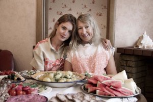 Мать известной топ-модели Натальи Водяновой чтобы выжить продает пирожки