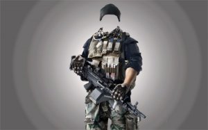  Мужской фото шаблон - Солдат с оружием 